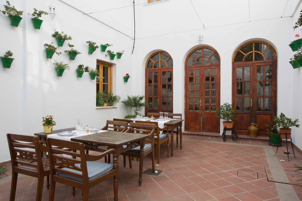 Hotel Humaina